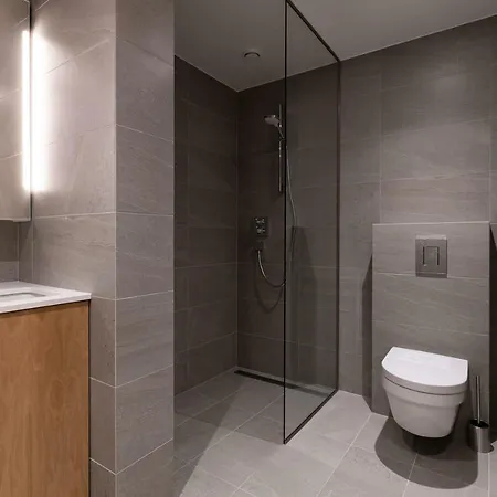 Self-check-in 2 Bedroom With A Terrace And Free Parking 아파트 *