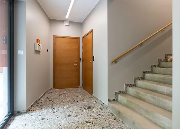 Self-check-in 2 Bedroom With A Terrace And Free Parking Апартаменты *