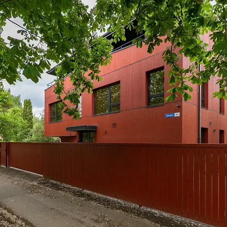 Self-check-in 2 Bedroom With A Terrace And Free Parking